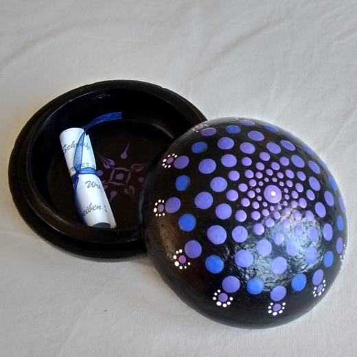 stone-screw-dot-vio001-c